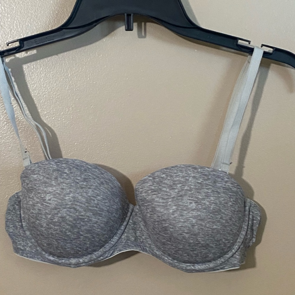 Victoria’s Secret wear everywhere, bra, 34 b